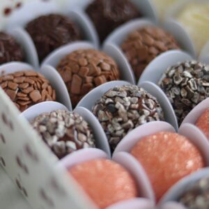 Brigadeiros que Encantam: Curso Avançado de Técnicas e Sabores